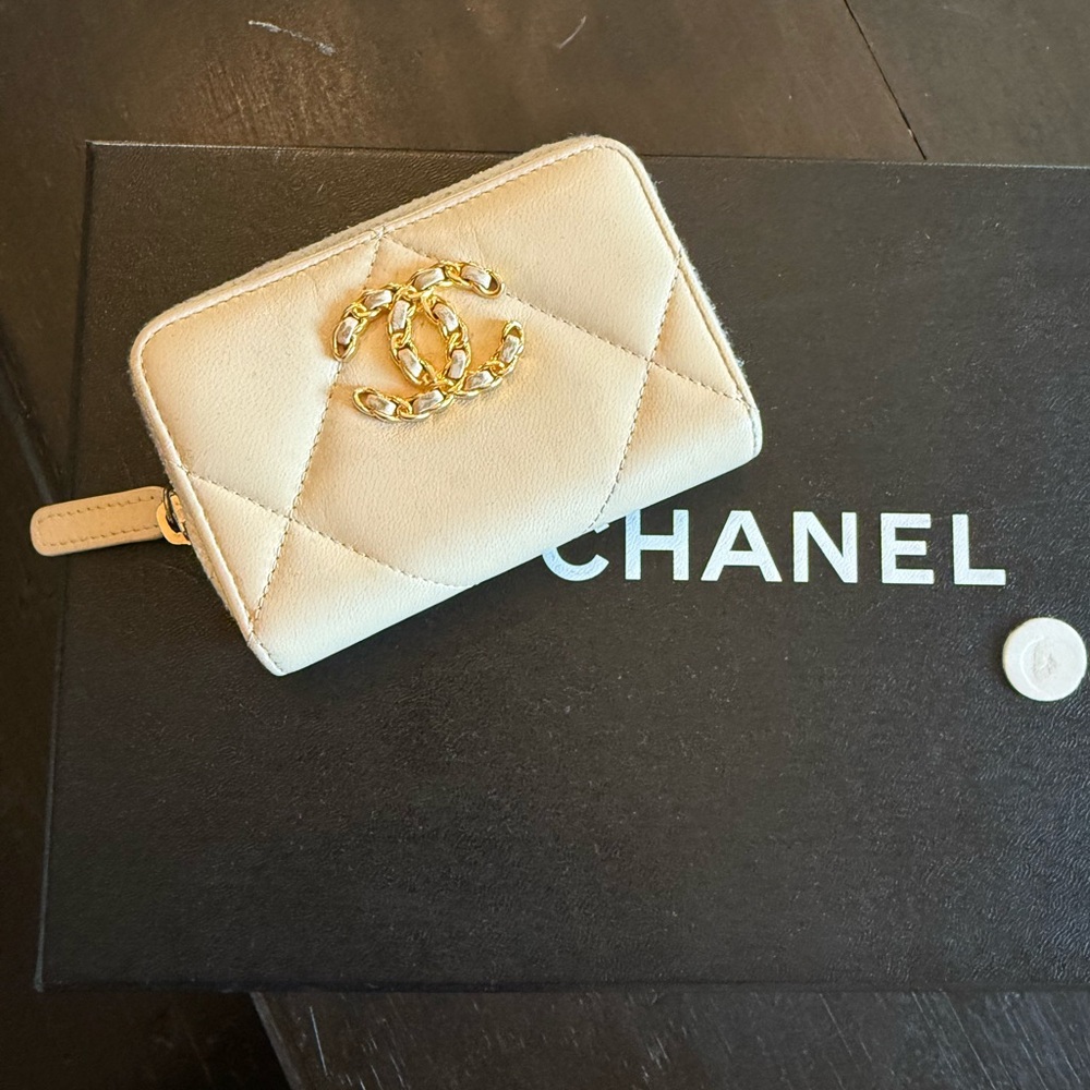 Chanel Cream Quilted Card Holder